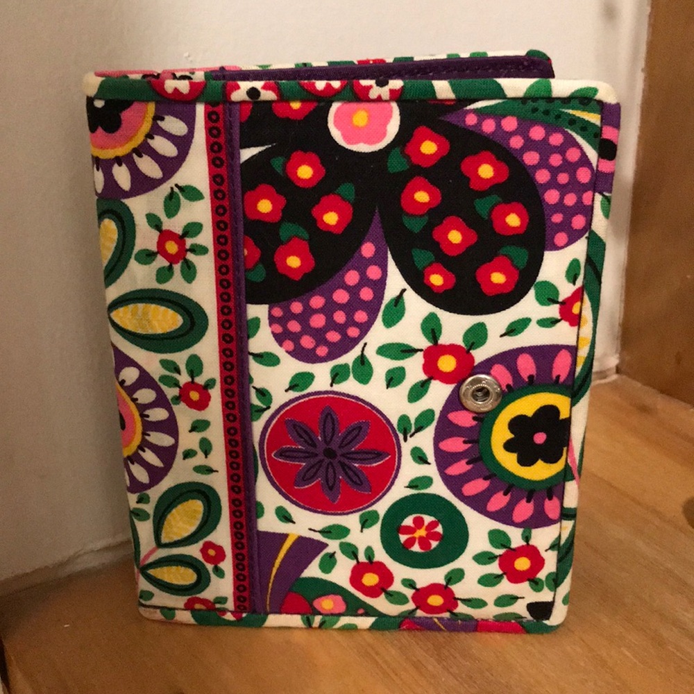 Vera Bradley RETIRED Viva la Vera Passport Holder